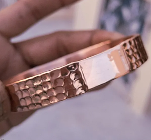 Pure Copper Hammered Textured Bangle Bracelet Hand Forged Dimpled Pattern Solid Copper Smooth Accent Closed Ring - Product Image 3
