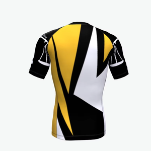 Rashguard personnalisé à manches courtes, coupe compressive OEM, haut de sport à séchage rapide, t-shirt d'entraînement par sublimation, fabriqué au Pakistan - Product Image 3