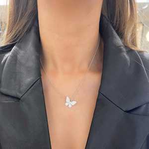 Collares con Colgante de Mariposa de 16 Pulgadas, Estilo Minimalista para Uso Diario, Regalos Modernos, Oro Sólido de 14k y 18k, Diamante Cultivado en Laboratorio con Corte Redondo - Product Image 2