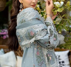 Lehenga Choli Dupatta de Georgette Rosa de Alta Calidad con Estampado Digital y Bordado de Lentejuelas para Mujer, Listo para Usar en Bodas de Invierno y Verano - Product Image 4