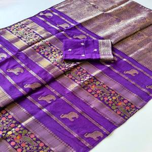 Sari VASTRA COTTAGE en viscose de Chine, tissé jacquard avec des broderies dorées Zari, motif Meenakari Paon et Éléphant Butta - Product Image 4