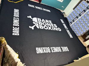 Tapete de Lona Resistente Personalizado para Ring de Boxeo - Cubierta de Piso para MMA/Boxeo con Materiales de Cordura y Vinilo - Product Image 1