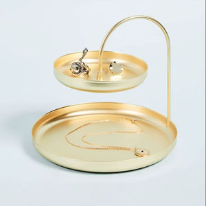 Base redonda de metal para presentación de pasteles de cumpleaños en mesa de postres para fiestas en casa, bodas, eventos y servicios de catering. - Product Image 1