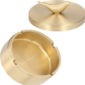 Oval <b>vintage</b> brass <b>ashtray</b> decorated with vibrant hand-painted patterns, available at wholesale prices. - Product Image 3