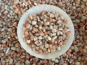 Vente en gros de copeaux de calcite jaune polie, pierre concassée d'agate 3-5mm pour la décoration intérieure et les fêtes par AMAYRA CRYSTALS EXPORTS INDIA - Product Image 4