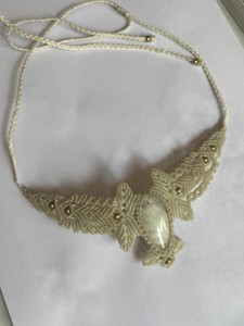 Collar de Macramé con Piedra Lunar Hecho a Mano - Joyería Boho Chic con Piedras Preciosas - Mangalmay Corporation Venta al por Mayor - Product Image 3