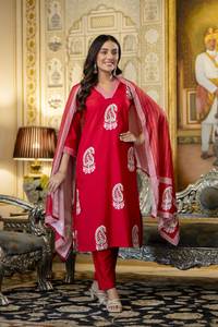 Ensemble Kurti et pantalon élégant de créateur avec broderie et dupatta en coton Chanderi - Product Image 2