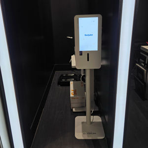 Analizador Inteligente Flexible con IA Bodydot BDF1000, Marco de Aleación de Aluminio, No Plegable, Seguimiento de Postura Corporal Completa, 35x35x134cm - Product Image 1