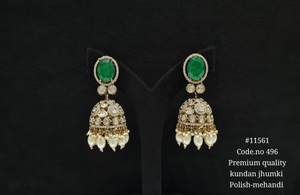 Pendientes Kundan Jhumki 11561, Pendientes Chapados en Mehandi, Pendientes Étnicos de Latón con Doble Piedra Roja, Pendientes Kundan para Bodas y Fiestas para Mujer - Product Image 4