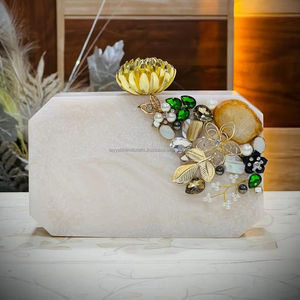 Bolsos y Carteras de Resina Hechos a Mano con Adornos, Ideales de la India - Product Image 1