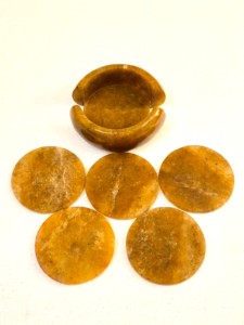 Sous-verres circulaires en AGATE JAUNE naturelle, lot de six, tranches de pierres précieuses polies, imperméables, décoration d'intérieur, AMAYRA CRYSTALS EXPORTS - Product Image 4