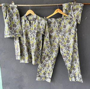 ชุดนอนผ้าฝ้ายพิมพ์ลายเนื้อนุ่ม สวมใส่สบาย ชุดลำลองสองชิ้น - Product Image 1