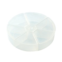 Boîte de rangement en plastique transparent blanc avec six compartiments, en PP recyclable, avec couvercle, personnalisable avec un gaufrage et un estampage, de la marque Kwang Hsieh