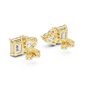 Boucles d'oreilles clous en or 14K 18K avec diamant de laboratoire taille émeraude Toi et Moi, DEF VVS, certifiées IGI, avec accent latéral en forme de cœur, pour mariée, vente en gros - Product Image 5
