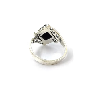 Anillo de Plata 925 con Diseño Estructurado Único y Ónix Negro, Joyería Antideslustre para Uso Diario, Ideal para Regalo, Venta al Por Mayor - Product Image 4