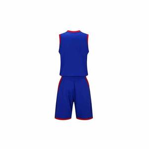 Ensemble d'uniformes de basketball réversibles de haute qualité 100 % polyester pour la saison printanière, personnalisable en gros - Product Image 6