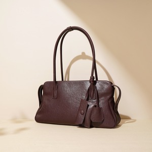 Genuine Leather Shoulder Bag for Women Classic Tote Bag Large Capacity Handbag With Top Handle for Daily Work and Outfits. - Product Image 3
