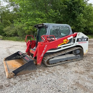 รถตักตีนตะขาบขนาดเล็ก Takeuchi TL6R ที่เชื่อถือได้ พร้อมกำลังไฮดรอลิกที่แข็งแกร่ง ซื้อเลยวันนี้เพื่อประสิทธิภาพระดับมืออาชีพในสถานที่ทำงาน - Product Image 6