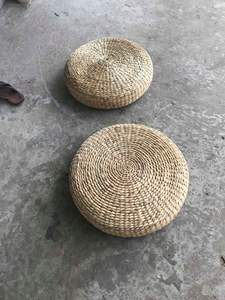 Otomana cuadrada hecha a mano de jacinto de agua para interiores modernos y rústicos, Vietnam - Product Image 2