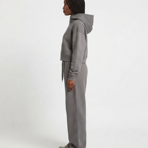 Conjuntos Deportivos con Capucha para Mujer, Sudadera Corta con Cremallera Personalizada y Pantalones Deportivos Anchos, Fabricante de Conjuntos Deportivos - Product Image 6