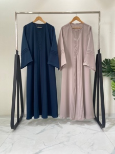 Ensemble Abaya pour femmes en polyester bleu marine à ourlet évasé, manches longues, hijab inclus - Vêtement modeste pour l'été, à porter au quotidien, léger et respirant - Product Image 2