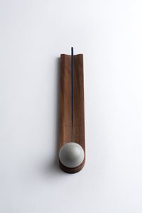 Porta Incienso Clásico Hecho a Mano con Madera de Acacia Ecológica - Product Image 3
