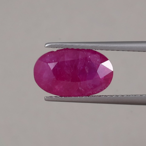 Rubis rose naturel de qualité AAA, 5,76 carats, taille ovale 13x8mm, certifié par un tiers, taillé à la main, vente en gros pour la fabrication de bijoux - Product Image 1