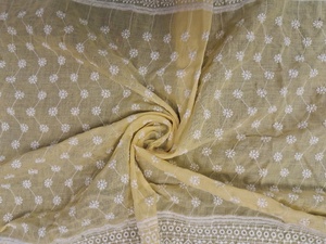 Tela de Algodón Amarillo Premium de Alta Demanda con Bordado Schiffli - Material con Diseño Floral Blanco y Borde Étnico Multicapa Pesado - Product Image 3