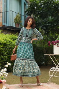 OEM été plage filles Boho rayonne Maxi Robe imprimé floral col en V sans bretelles à manches longues Robe décontractée Femme - Product Image 5