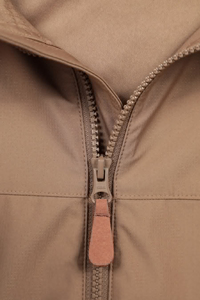 Fabricant de vêtements sur mesure, veste softshell imperméable à capuche avec empiècements sur le devant pour homme, idéale pour l'automne - Product Image 5