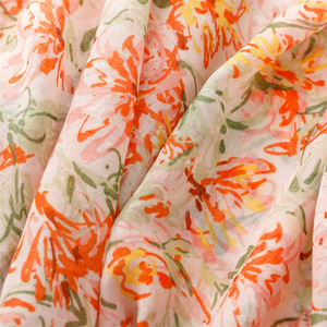 Colección Primavera Verano: Nuevo Chal/Hijab de Algodón Suave con Estampado Floral, Satén, Jersey, Borlas de Poliéster - Product Image 6
