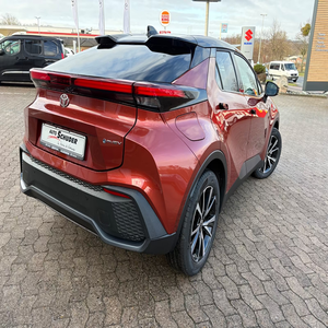 Toyota C-HR Híbrido Enchufable SUV Compacto Crossover Transmisión Automática Volante a la Izquierda Vehículo Familiar Eficiente en Consumo de Combustible - Product Image 2