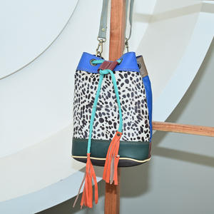 Bolso bandolera de cuero reciclado con estampado de animales hecho a mano para mujer, bolso colorido con cordón de cuero, nueva moda - Product Image 3