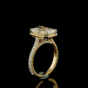 Anillo de Diamante Moissanita con Corte Radiante de 4 Quilates, Certificado por IGI, Oro Sólido de 14K/18K, Joyería Fina, Halo Oculto, Anillo de Bodas, Venta al Por Mayor - Product Image 2
