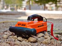 Localizador de Tuberías Subterráneas SEWERIN UT830, 83kHz, Localización Activa y Pasiva, IP65, para Detección de Gas, Agua y Cables