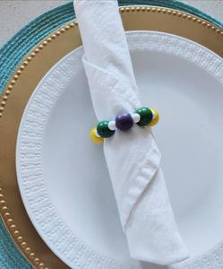 Anneaux de serviette en bois écologiques faits à la main, colorés, pour une décoration de table haut de gamme. - Product Image 1