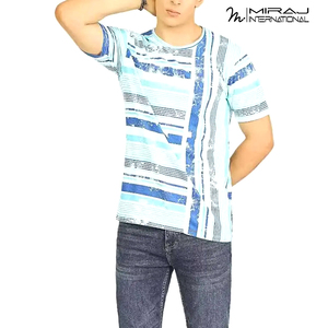 เสื้อยืดลำลองสีน้ำเงินลายกราฟิกหลายแถบสำหรับผู้ชาย ปรับแต่งได้ เนื้อผ้าฝ้ายนุ่ม ระบายอากาศดี เหมาะสำหรับใส่ทุกวัน เสื้อยืดแบบซับลิเมชั่น - Product Image 2