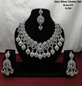 Indian Bridal <b>Silver</b> Plated CZ <b>Choker</b> Necklace Set Emerald Green & White Cubic Zirconia Heavy <b>Choker</b> with Earrings and Mang Tika - Product Image 1