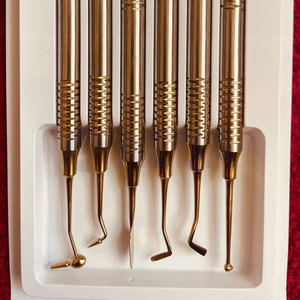 Juego de 6 Instrumentos de Relleno Compuesto con Recubrimiento de Titanio Dorado, Kit Completo de Herramientas Restauradoras Dentales para un Trabajo Fácil y Preciso - Product Image 4