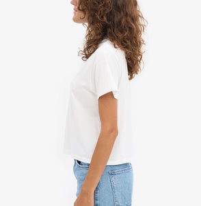 Camiseta Corta de Cuello Redondo para Mujer, Color Blanco Óptico Sólido, Casual, Suave, 100% Algodón, Corte Cuadrado, para Todas las Temporadas - Product Image 3