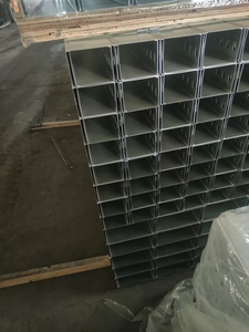 รางสายไฟแบบปิดเคลือบสังกะสีสำเร็จรูปสำหรับอาคารพาณิชย์ - Product Image 3