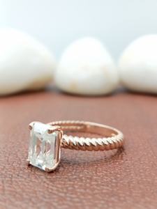 Anillo de Compromiso y Boda D'VINS JEWELS con Forma de Esmeralda, Corte Brillante, Cultivado en Laboratorio, Color D, Blanco, Chapado en Oro Rosa - Product Image 5