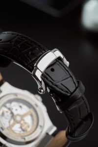 นาฬิกาข้อมืออัตโนมัติ Alexander Ferros รุ่น 6122S-01 สายหนังแซฟไฟร์ หน้าปัดแบบถัง หนังแท้ กันน้ำ สำหรับผู้ชาย - Product Image 2