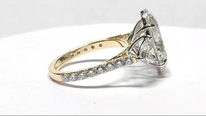 Bague de fiançailles en diamant de laboratoire ovale taille trilliant 6 carats F VS1 certifié IGI, or jaune 18 carats, bague d'anniversaire GEMFORTE INC - Product Image 5