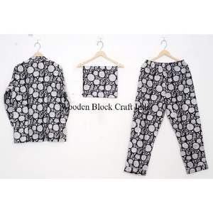 Pyjama unique à imprimé floral pour femme, vêtement de nuit doux, léger et confortable, ensemble de pyjama pour la maison et la détente quotidienne - Product Image 5