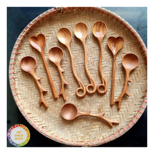 Cuillère à salade en bois à manche torsadé - Ustensiles de cuisine pour servir, cuillère à salade en bois gravée et personnalisée - Product Image 4