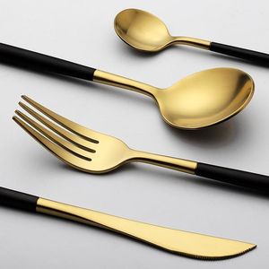 Ensemble de couverts et de vaisselle décoratifs intemporels pour une mise en scène de table sophistiquée et un accueil de luxe - Product Image 2