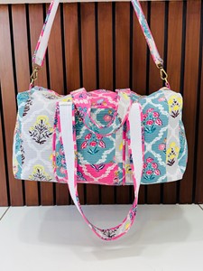 Sac de voyage matelassé de luxe en coton à motif floral, compatible avec les contrôles de sécurité, sac de sport de haute qualité, sac de voyage personnalisé Bloom, organisateur de plage - Product Image 3