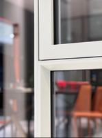 Fenêtre à battant en aluminium triple vitrage isolant thermiquement CE