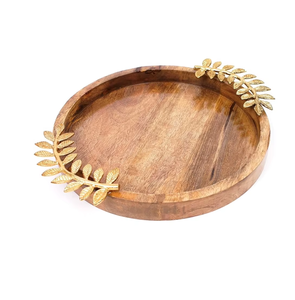 Plateau décoratif rond en bois de style rustique, avec poignées en forme de branche d'olivier dorée, vendu en une seule pièce - Product Image 5